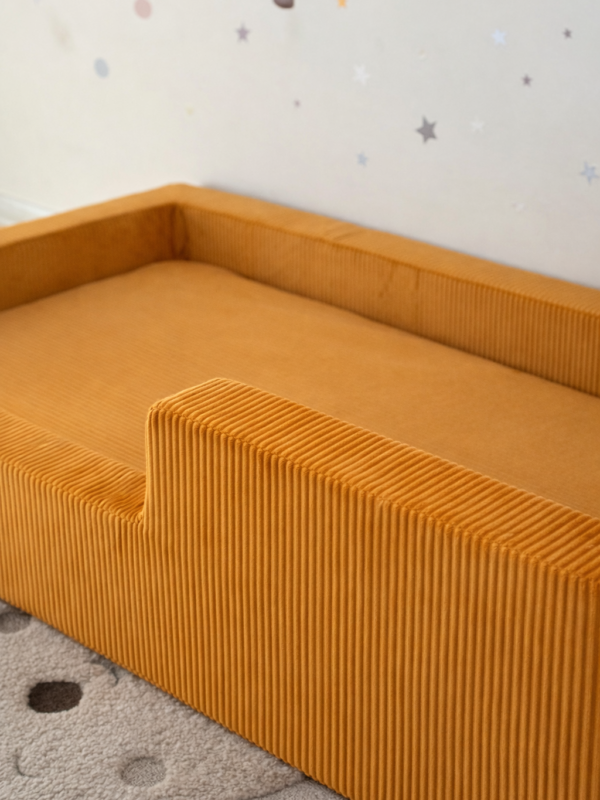 Детская бескаркасная кровать янтарь вельвет