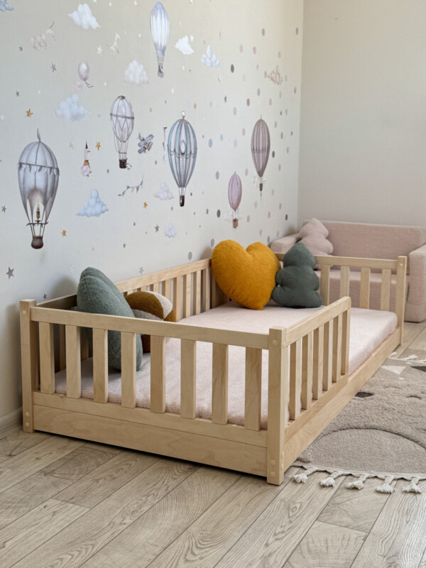 Детская напольная кровать монтессори