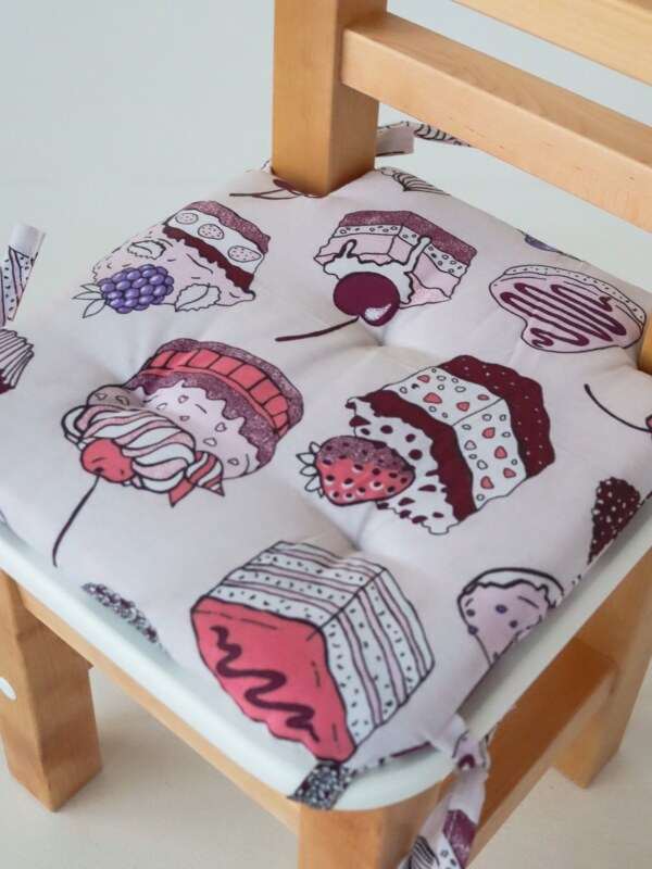 Подушечка на стул «Кексы»