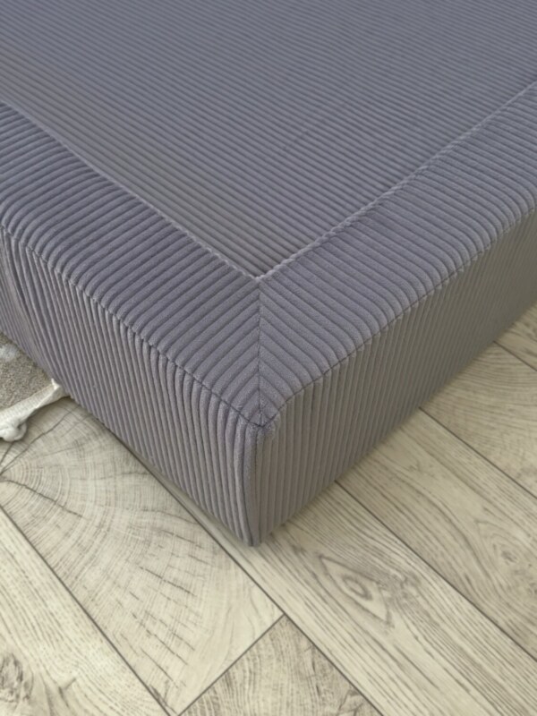 Детская бескаркасная кровать серый вельвет